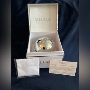 House of Sillage: Love is in the air, signature collection parfum 2.5 oz bottle